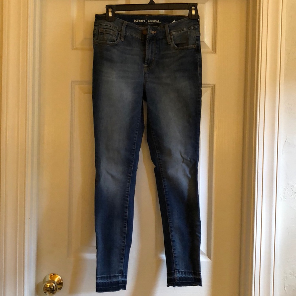 Old Navy Rockstar Jeans 2 Petite
